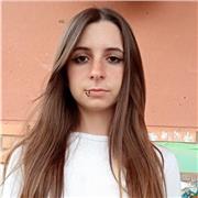 Chica de 18 años con la ESO sacada y un grado medio, con ganas de ayudar a los más pequeños a entender y comprender los deberes.
